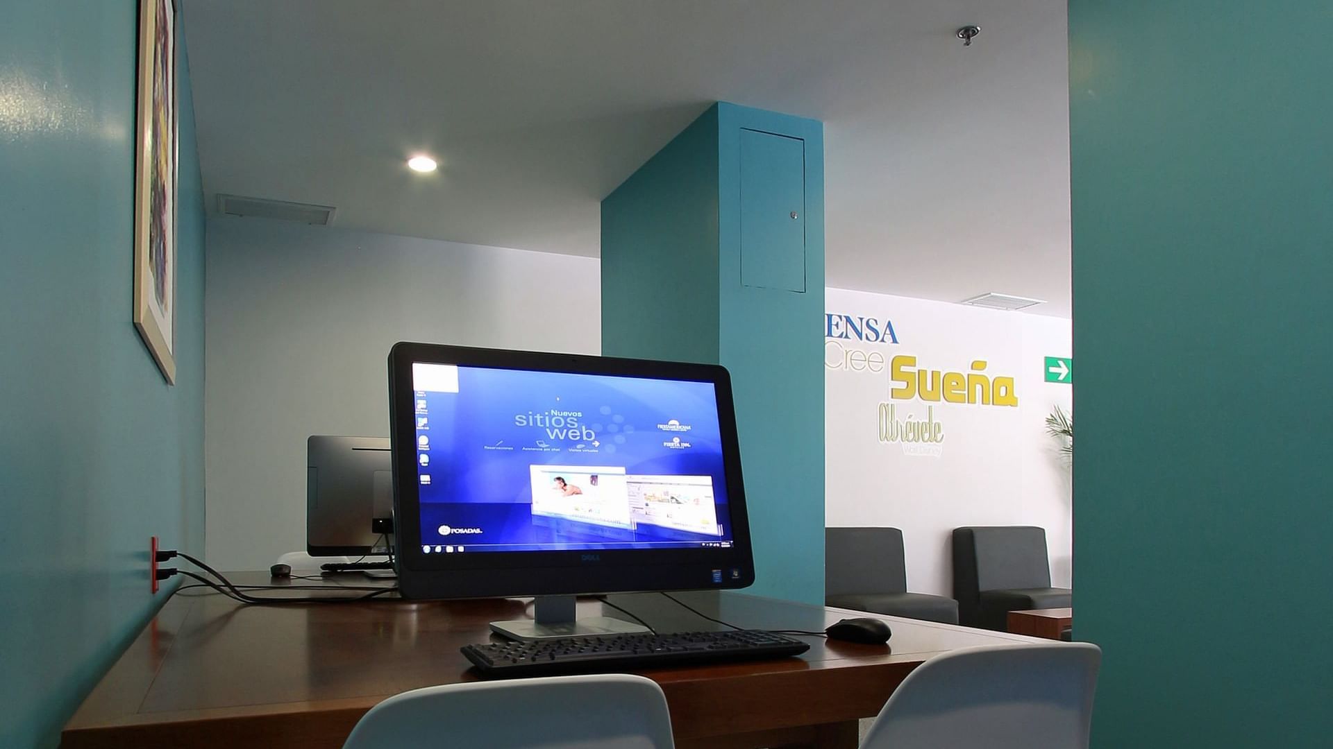 Computer in the Business Center at One Guadalajara Periférico