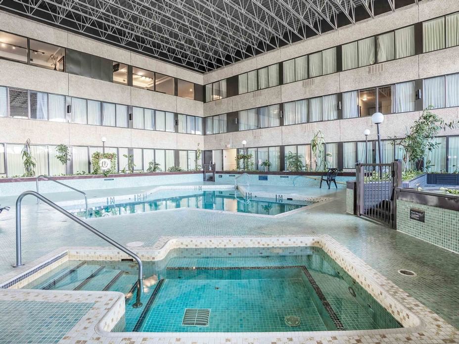 Indoor Pool Sandman Hotel Penticton