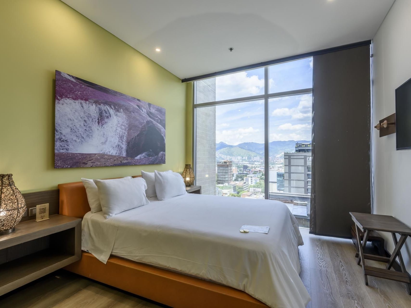 Superior Double with a king bed & desk at Diez Hotel Categoría