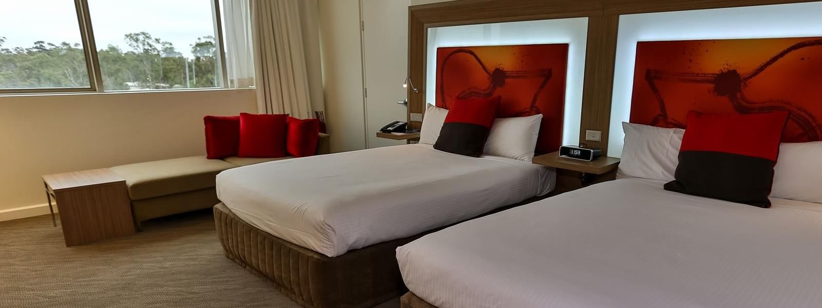 Interior of Standard Twin Room with twin beds at Novotel Sydney