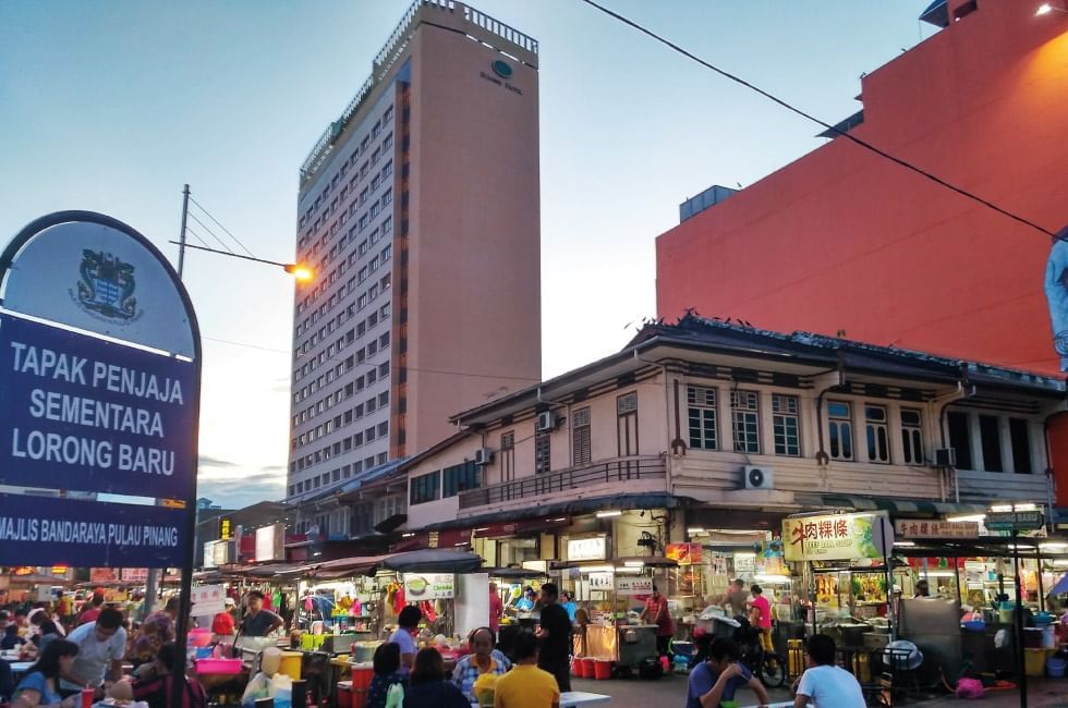 Crowded new lane hawker center near Sunway Hotel Georgetown