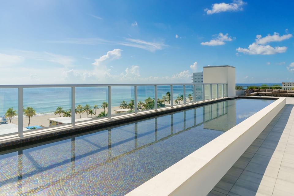 Costa Hollywood Beach Resort | Hotel in Ocean Drive Miami