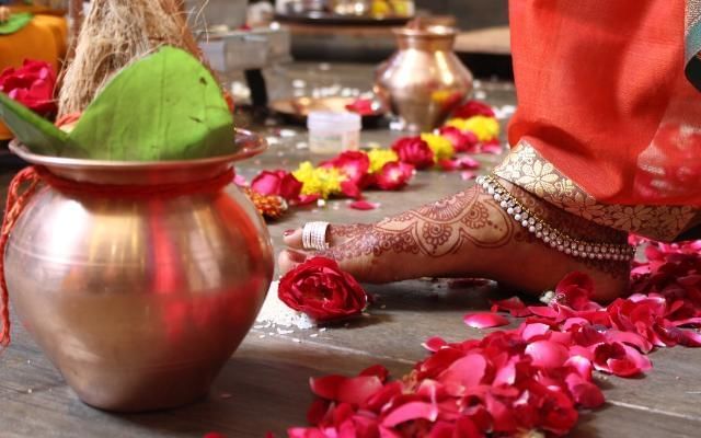Hindu weddings Saptapadi ritual at Easthampstead Park