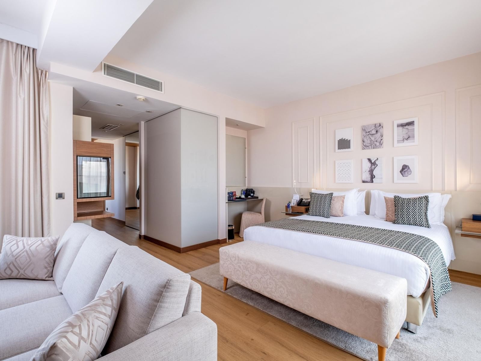 Senior Suite - Kenzi Sidi Maarouf