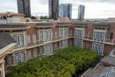 Aerial view of the courtyard at Horton Grand Hotel