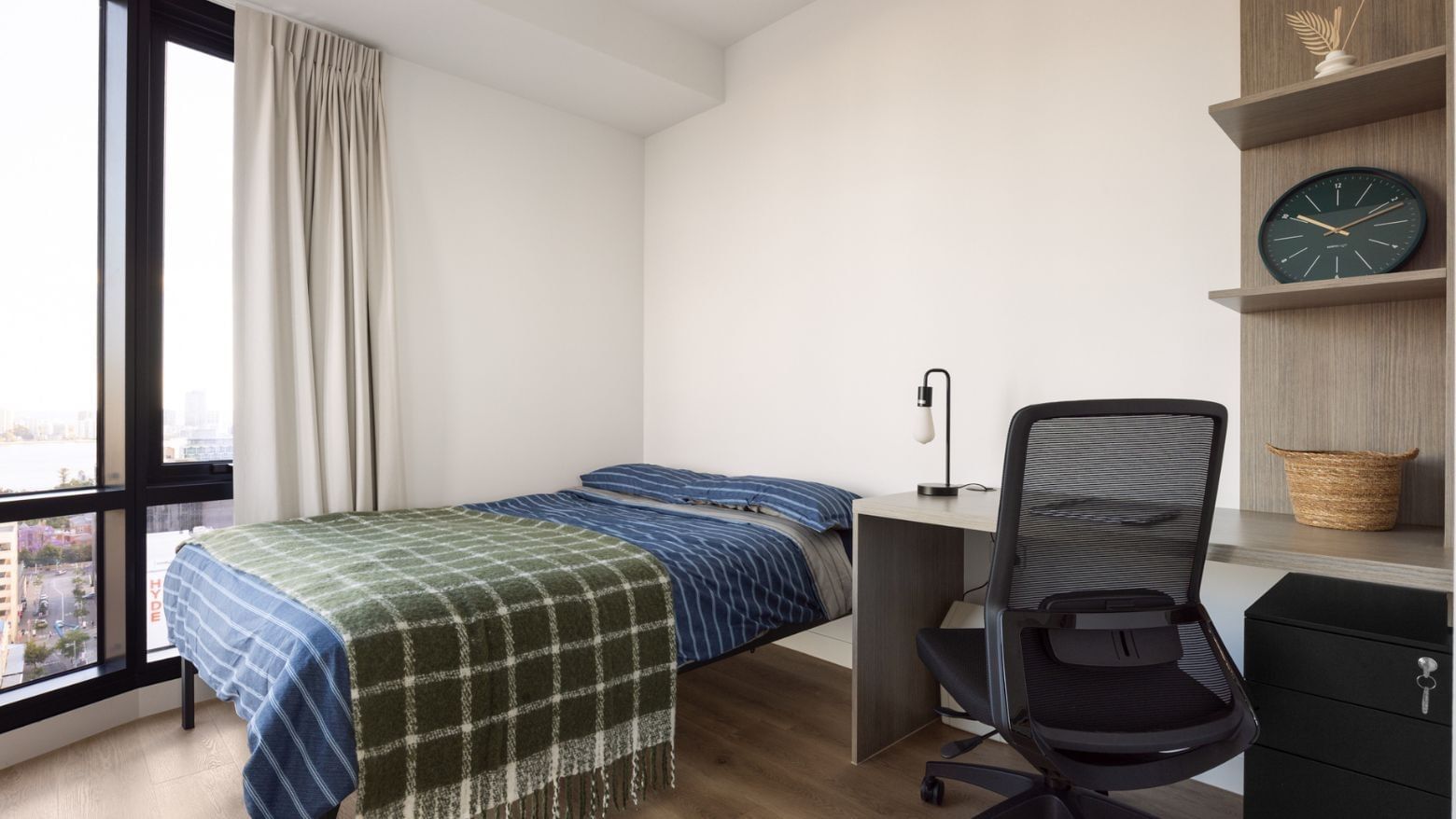 UniLodge Perth Central Studio High Floor Bed