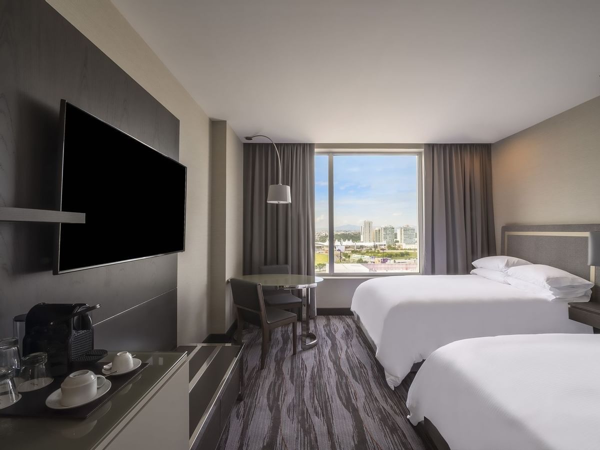 Interior of Deluxe Double bedroom at GFA Puebla Angelópolis
