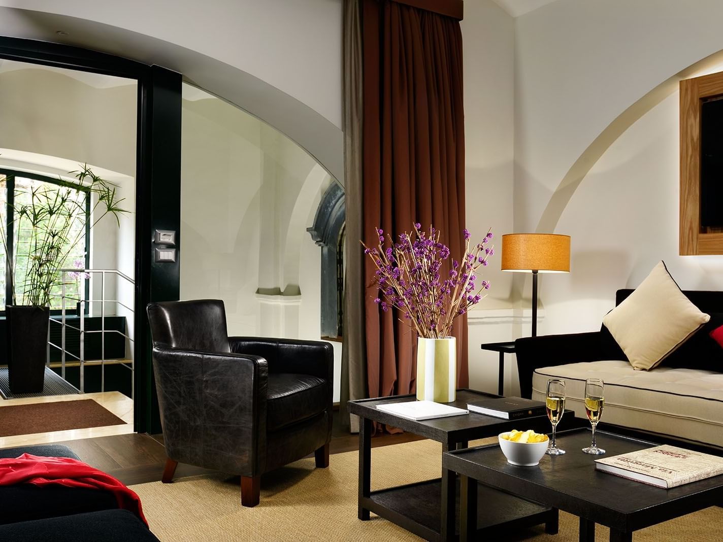 Seating arranged in the living area of Junior Suite at Margutta 54