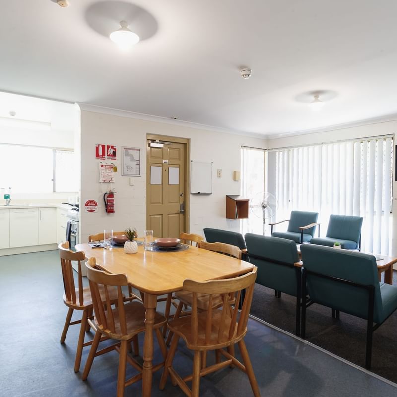 8 Bedroom Apartment Common Area