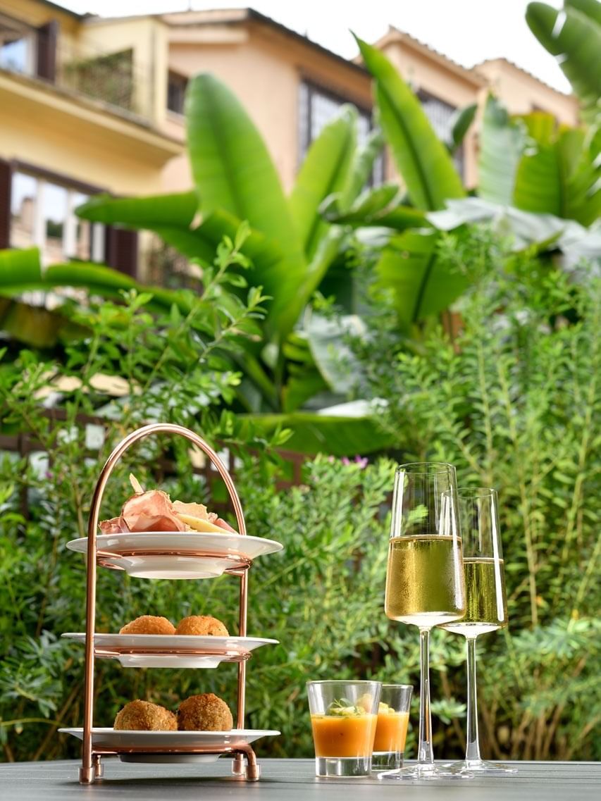 Outdoor platter served with champagne in Garden Suite at Margutta 19