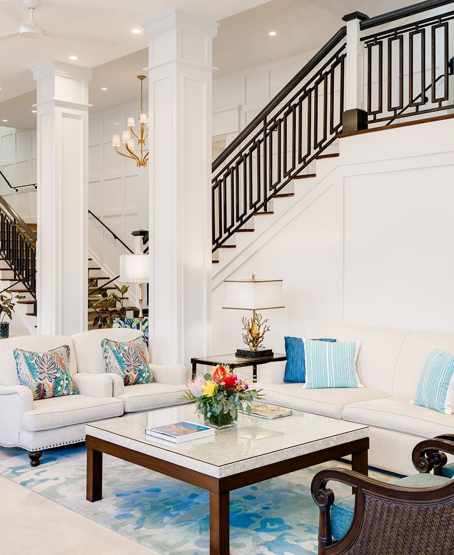 Spacious lobby area arranged with cozy loungers at Hotel Atwater Catalina