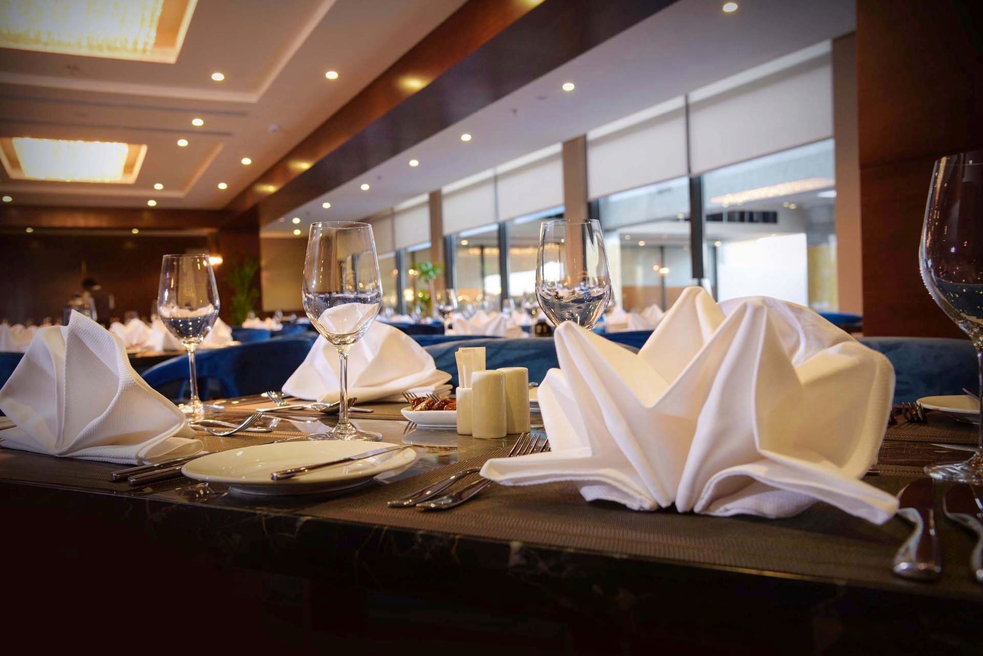 Al Rehanna Restaurant Table Set Up at Warwick Al Khobar