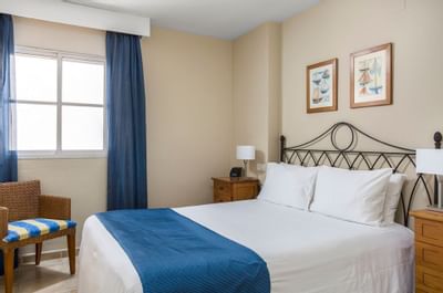 Los Amigos Beach Club One Bedroom Master bed