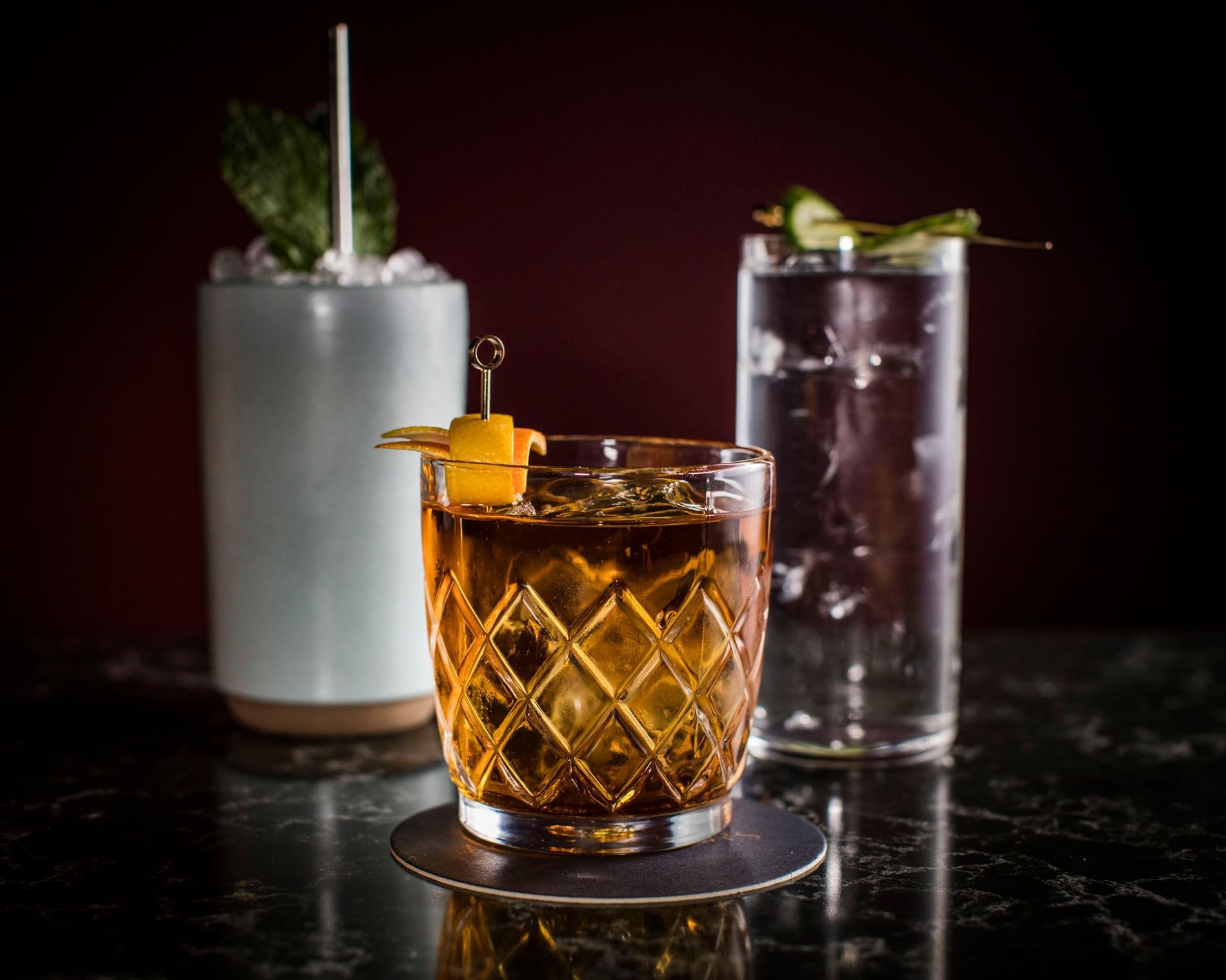 Image 12: Cocktails & beer served on the counter in The 86 Bar at Hotel 32|32