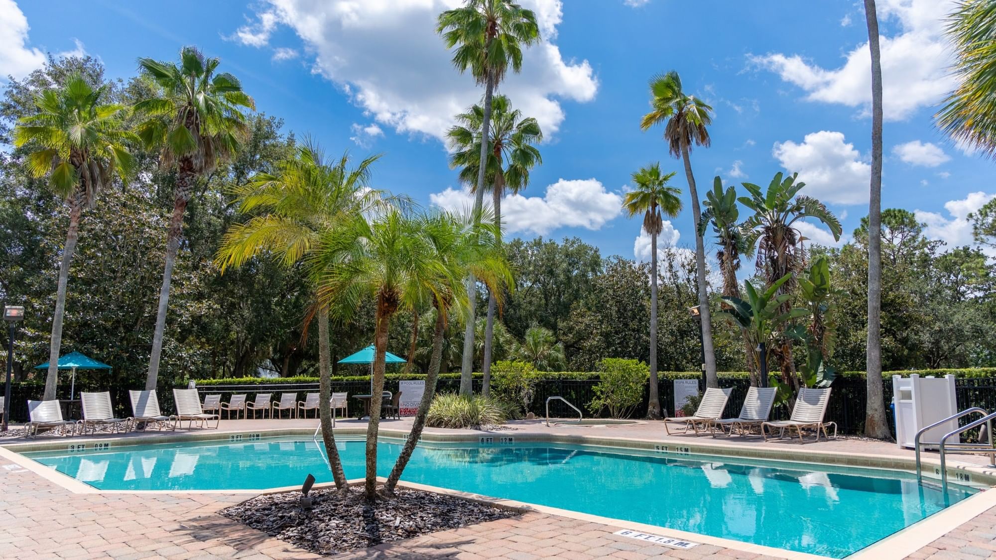 Exterior view of Lake Buena Vista, Legacy Vacation Resorts