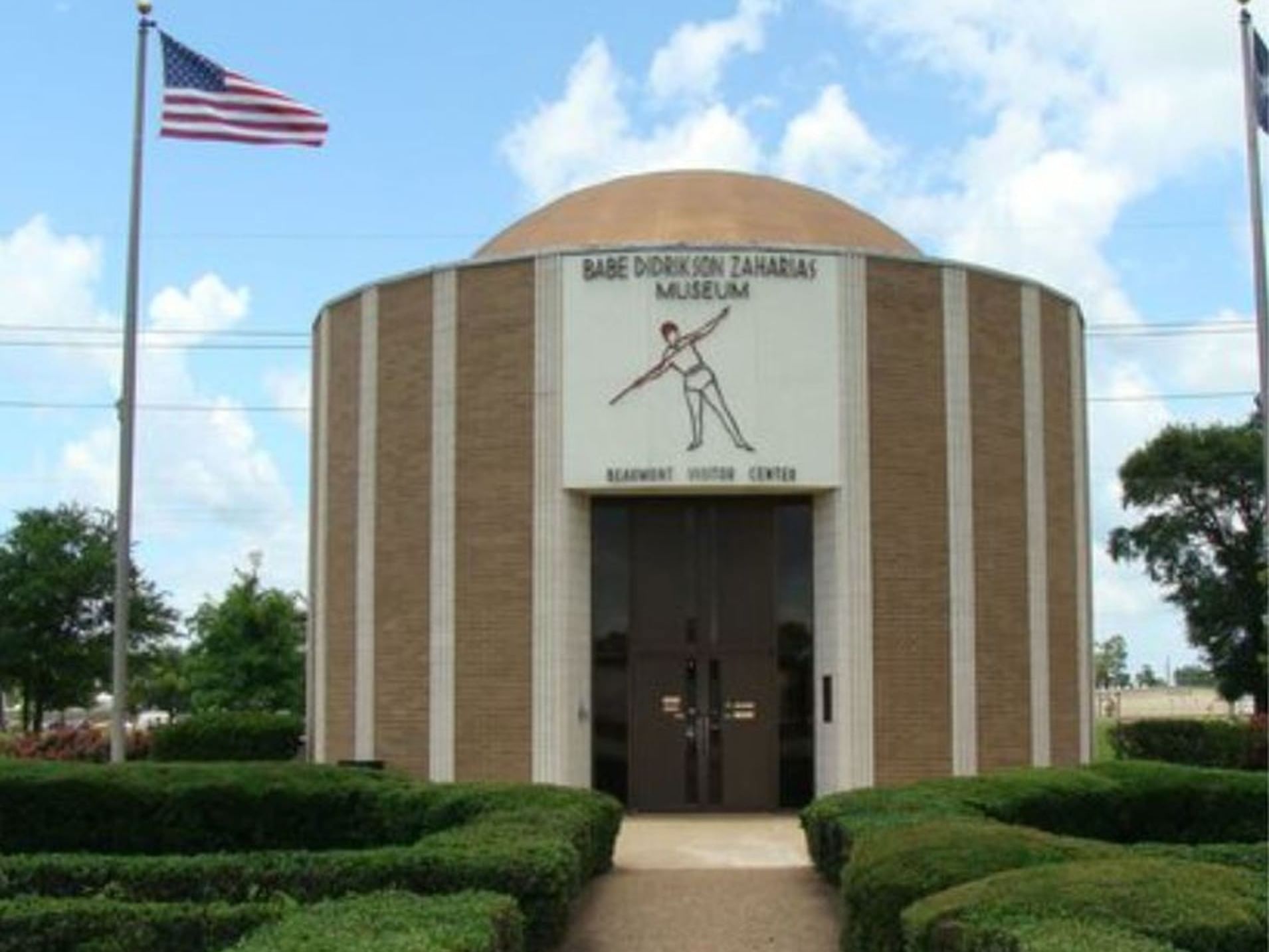 Entrance of Babe Didrikson Museum near MCM Elegante Beaumont