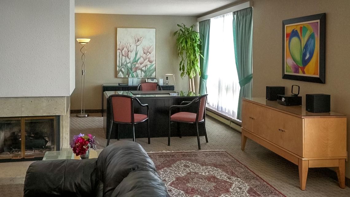 Penthouse Hospitality Suite | Affordable Stay in Downtown Ottawa ...