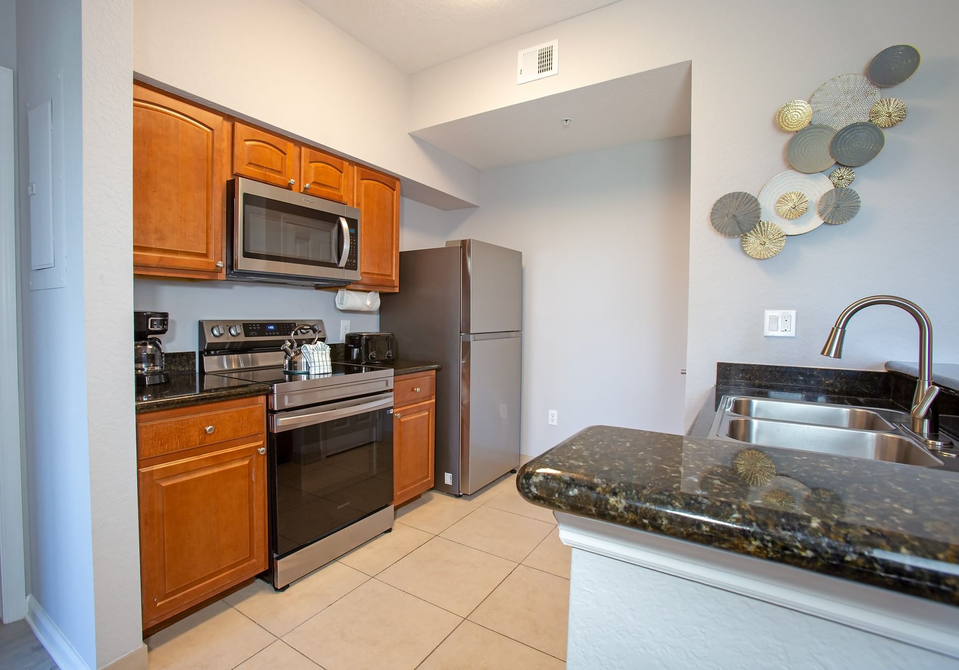LBV Signature Suites - 2 Bedroom 2 Bath - Kitchen