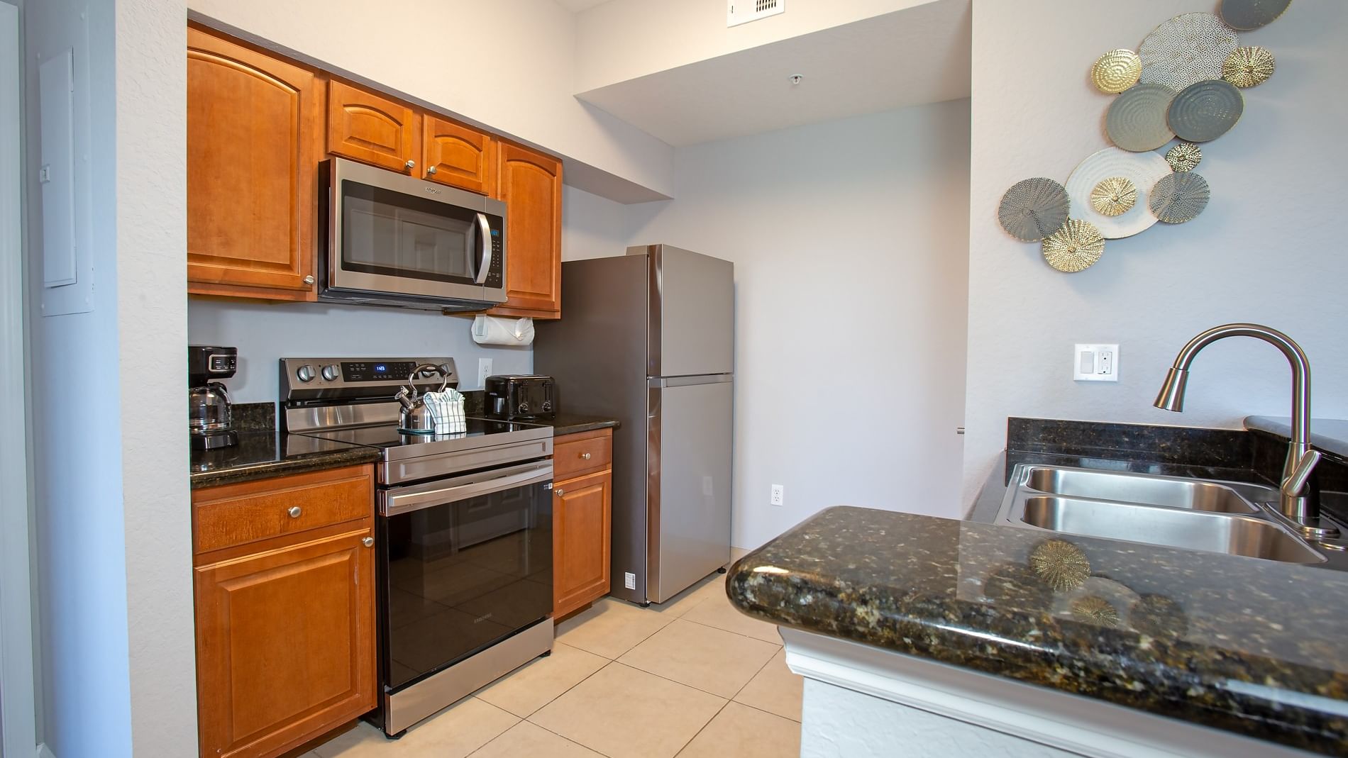 LBV Signature Suites - 2 Bedroom 2 Bath - Kitchen