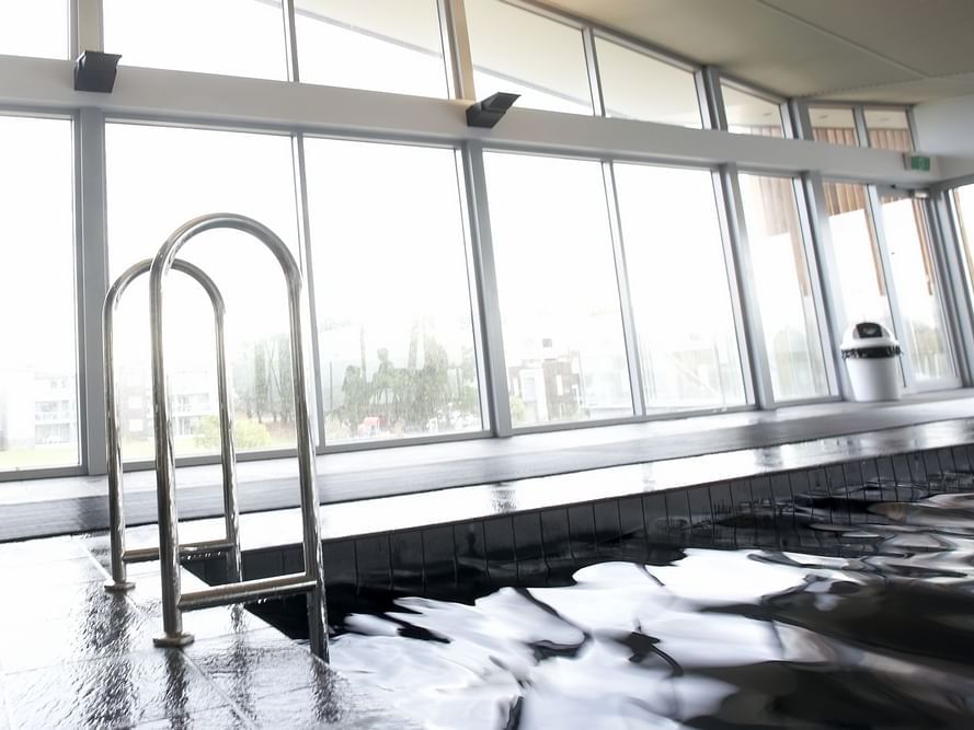 Image of the heated indoor lap pool at Silverwater Resort