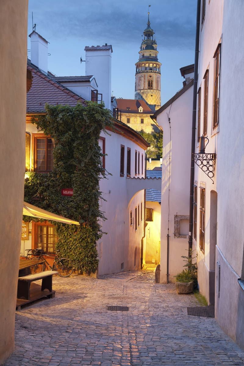 street in Český Krumlov at night