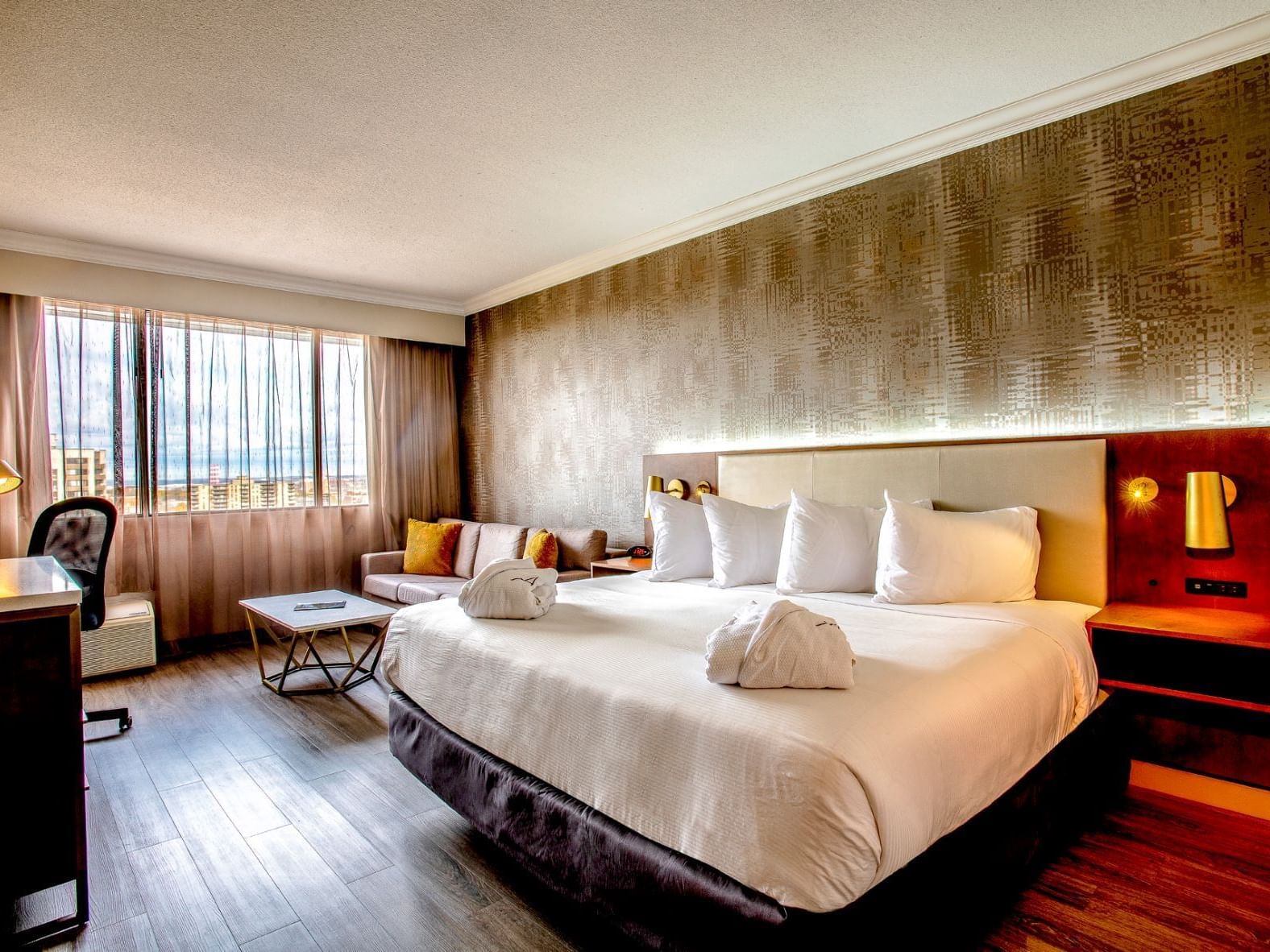 Enjoy special rates when you book 7 or more nights at Atlantica Hotel.