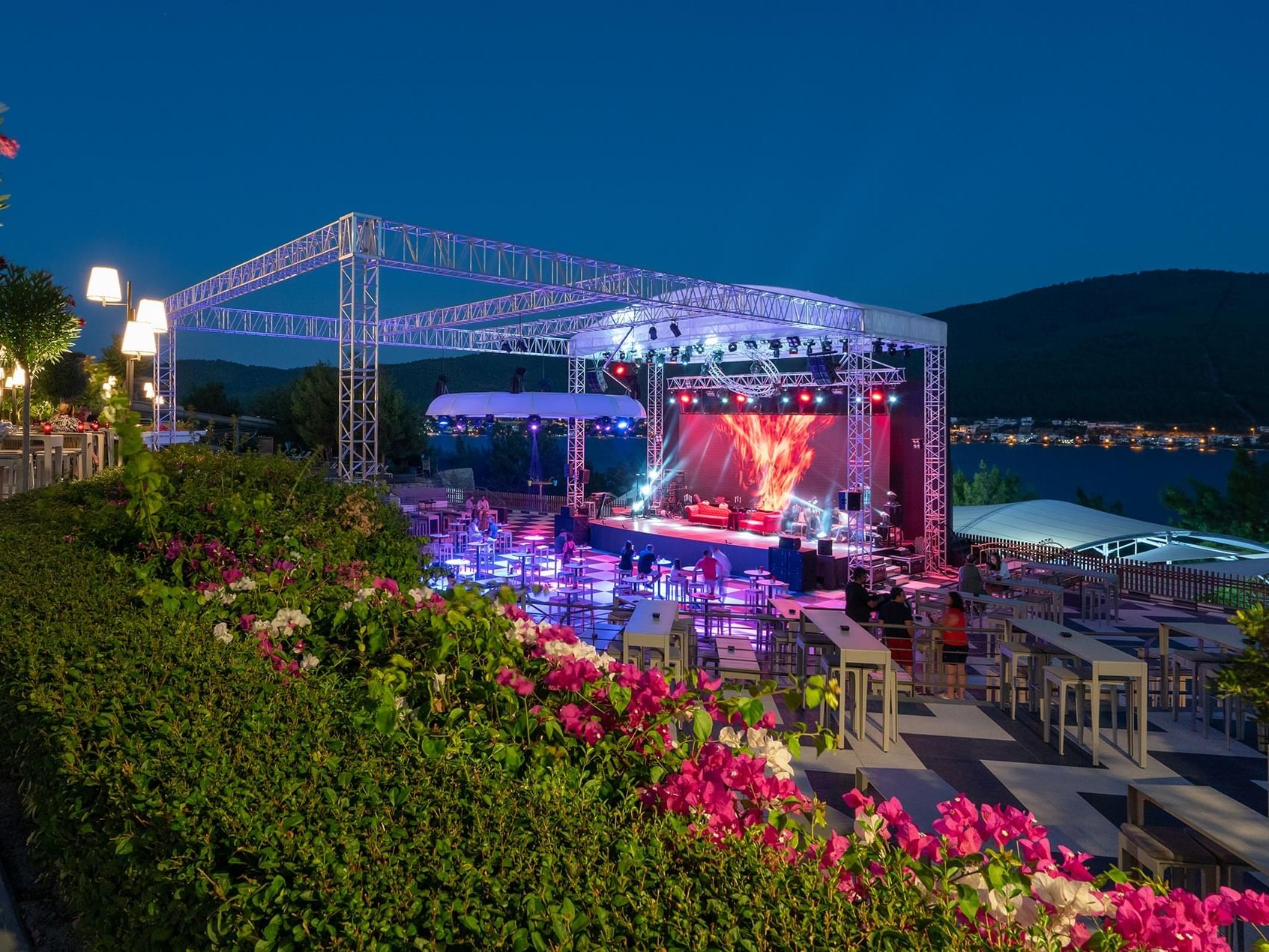 At Titanic Luxury Collection Bodrum, the outdoor venue is elegantly set for the night event.