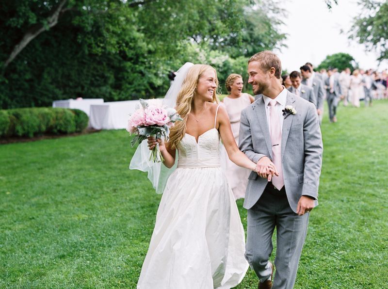 Outdoor Wedding at The Roundtree, Amagansett, Hotel in Hamptons