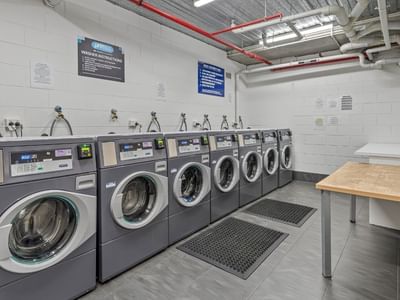 Student Living on Lonsdale Laundry