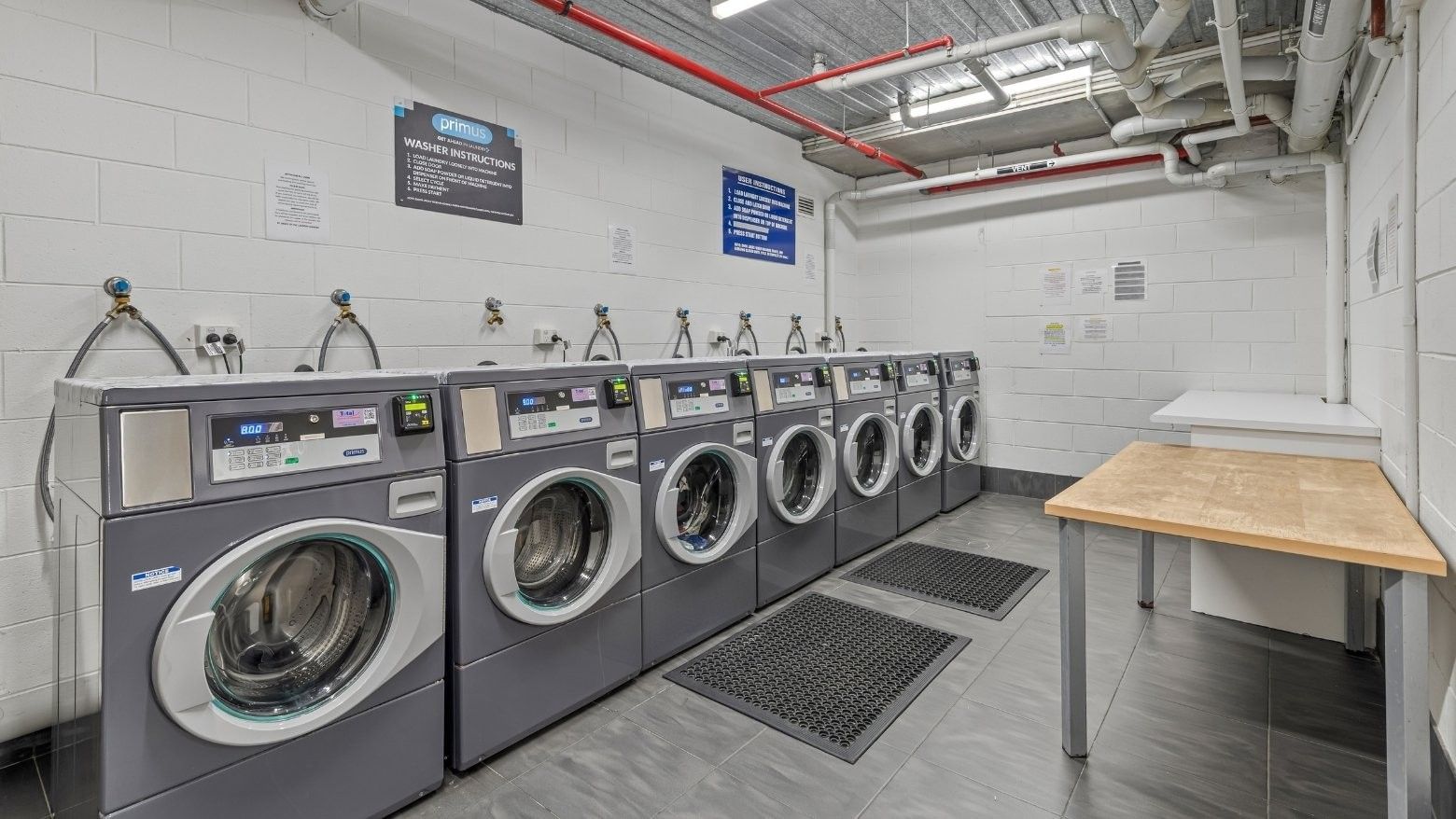 Student Living on Lonsdale Laundry