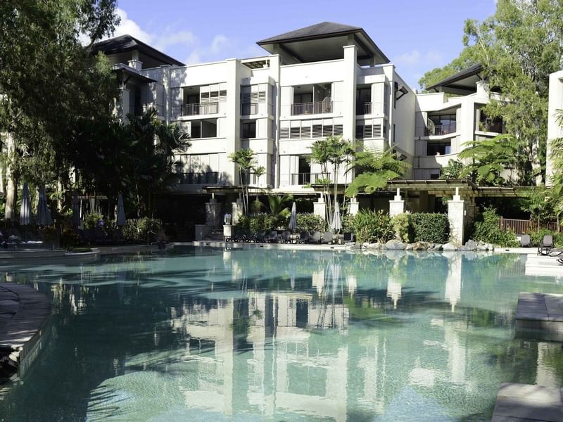 Out door pool at Pullman Palm Cove Sea Temple Resort & Spa 