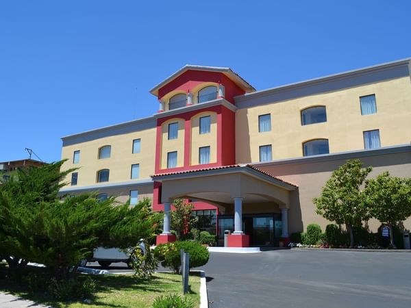Exterior view of Fiesta Inn Nogales facade