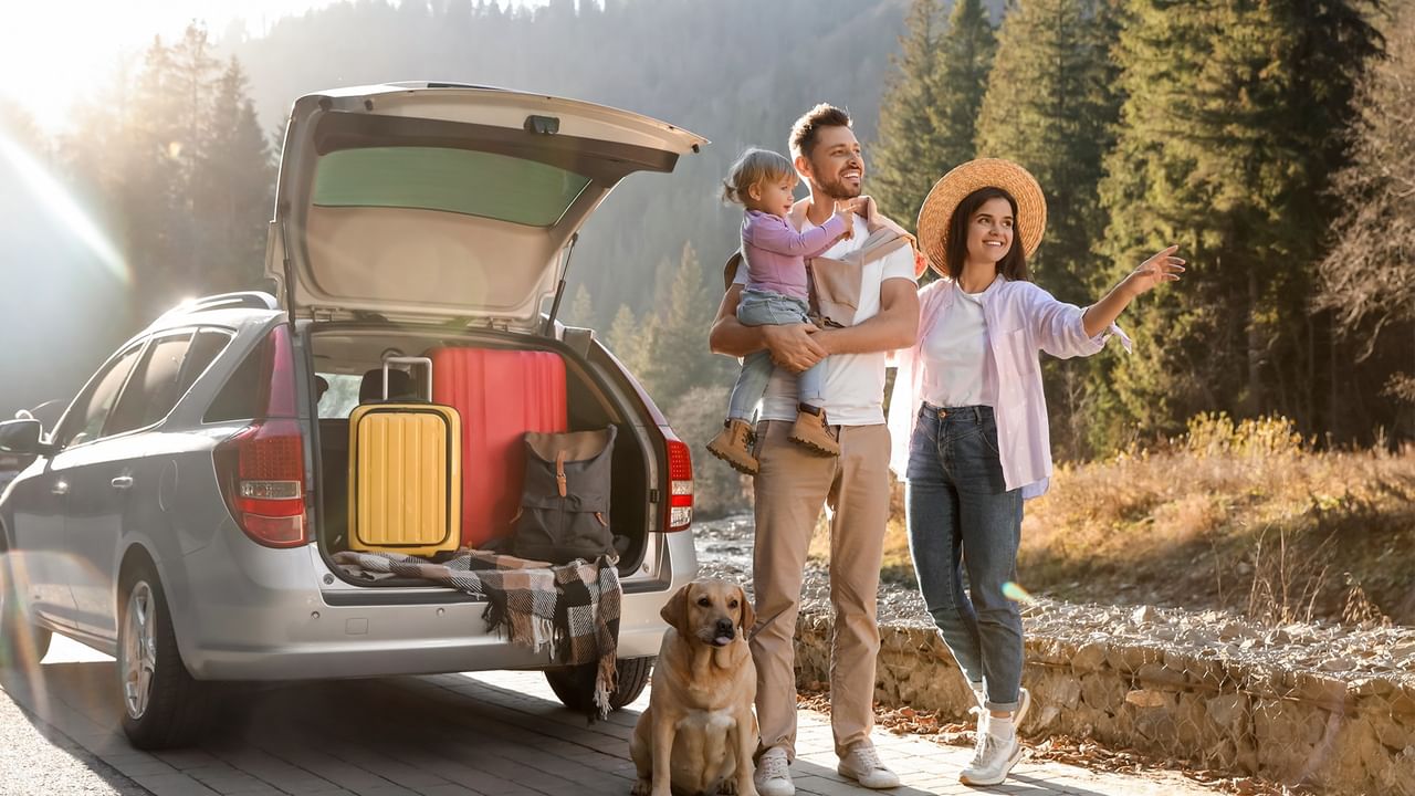 a family on a road trip in Nanaimo in summer