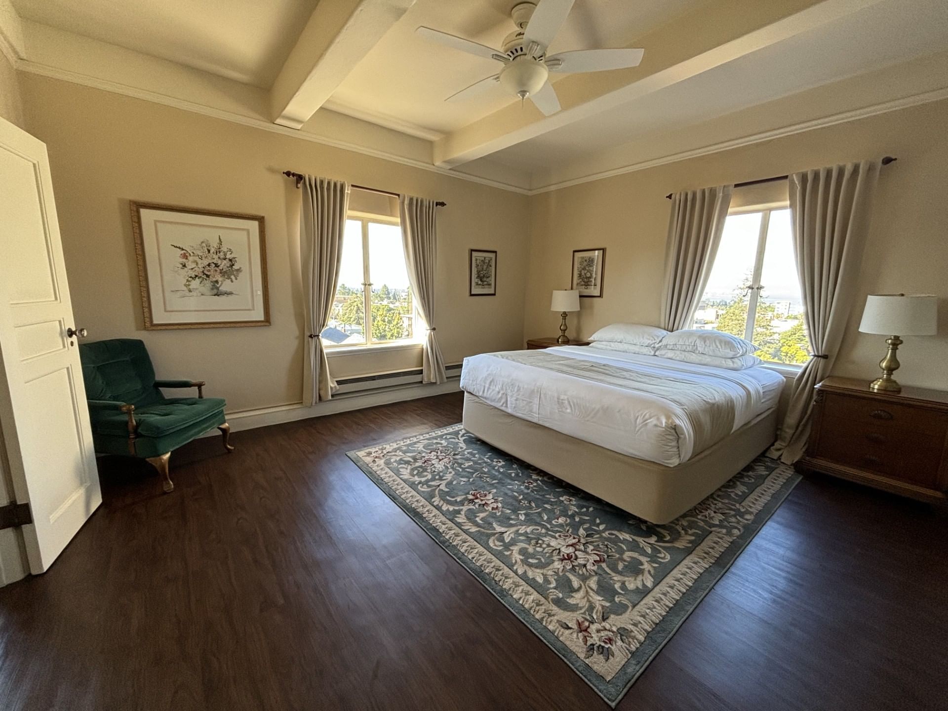 Bedroom of spacious Suite room at Berkeley City Club