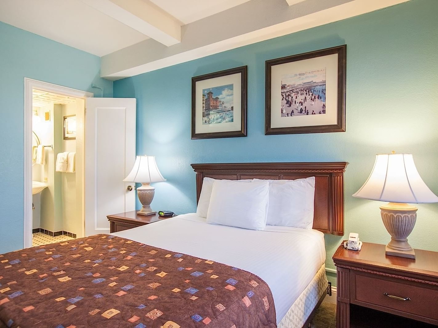 Bed, One bedroom accessible suite at Legacy Vacation Resorts