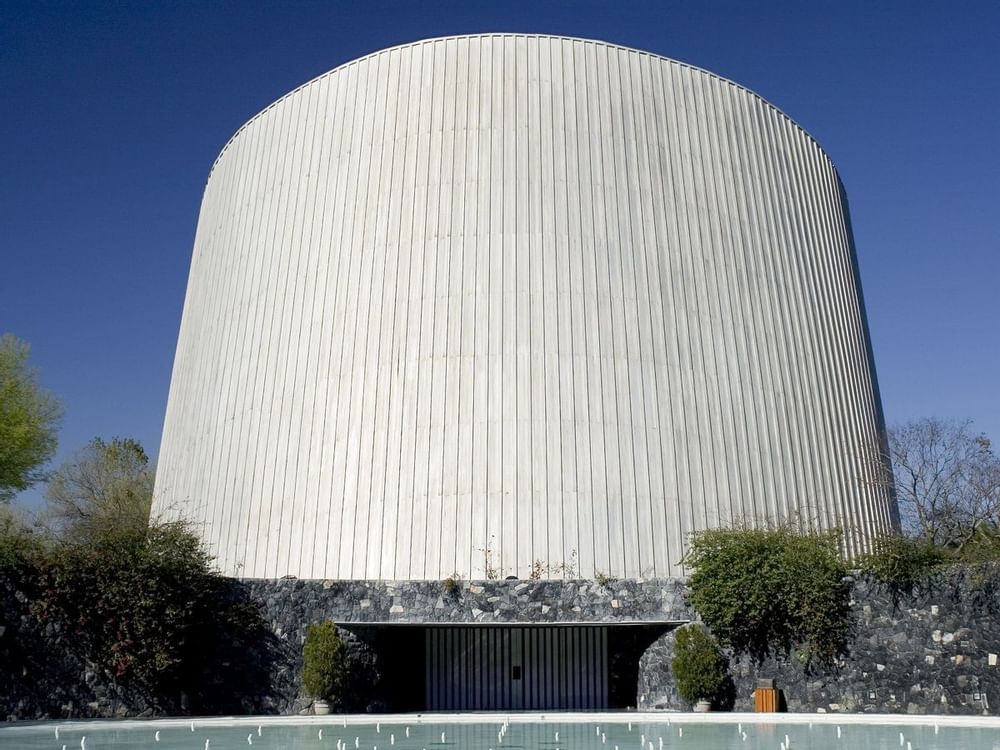 Exterior view of Alfa Planetarium near La Colección Resorts