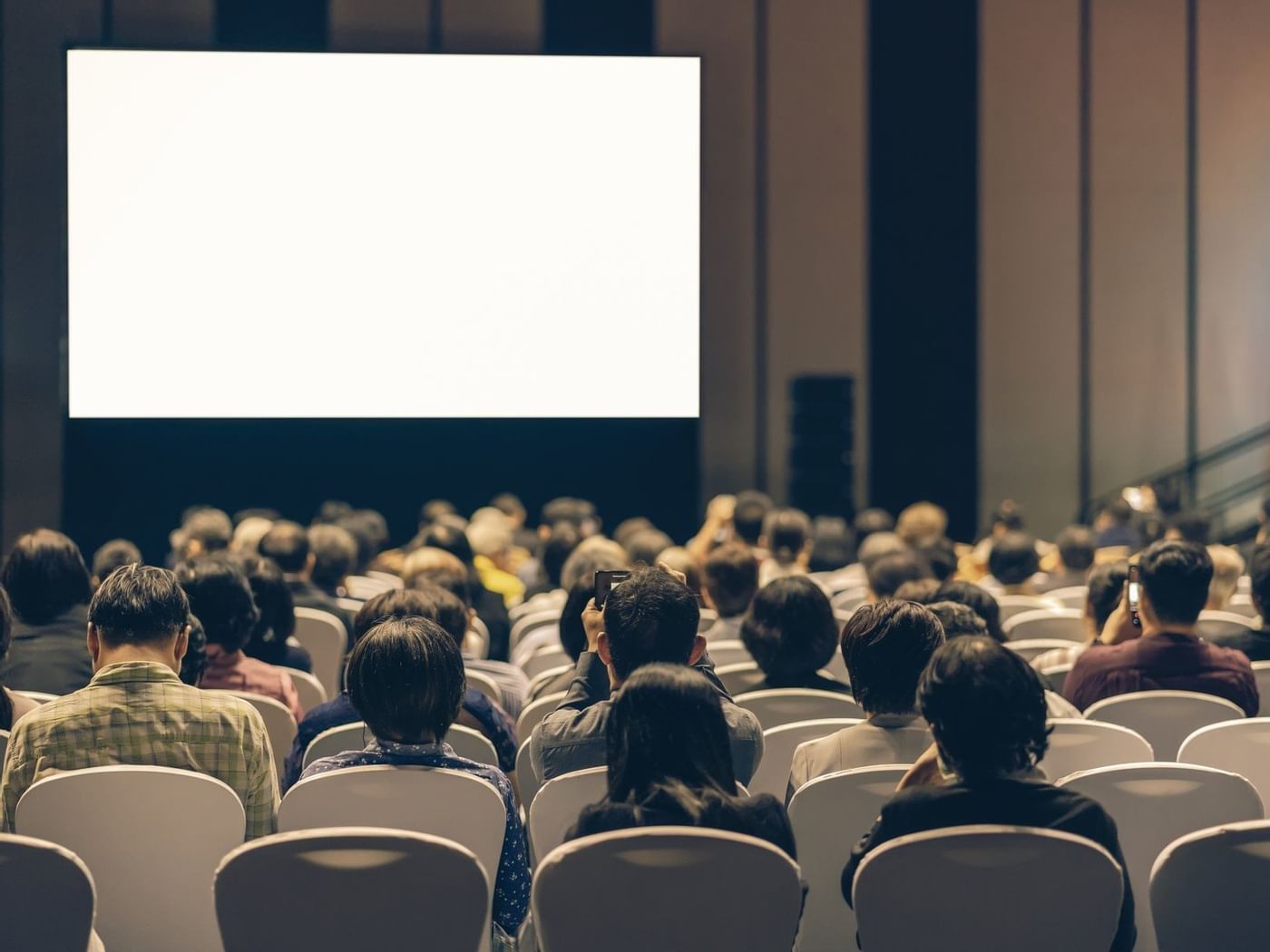 Personas en evento Expo Guadalajara cerca de Grand Fiesta Americana