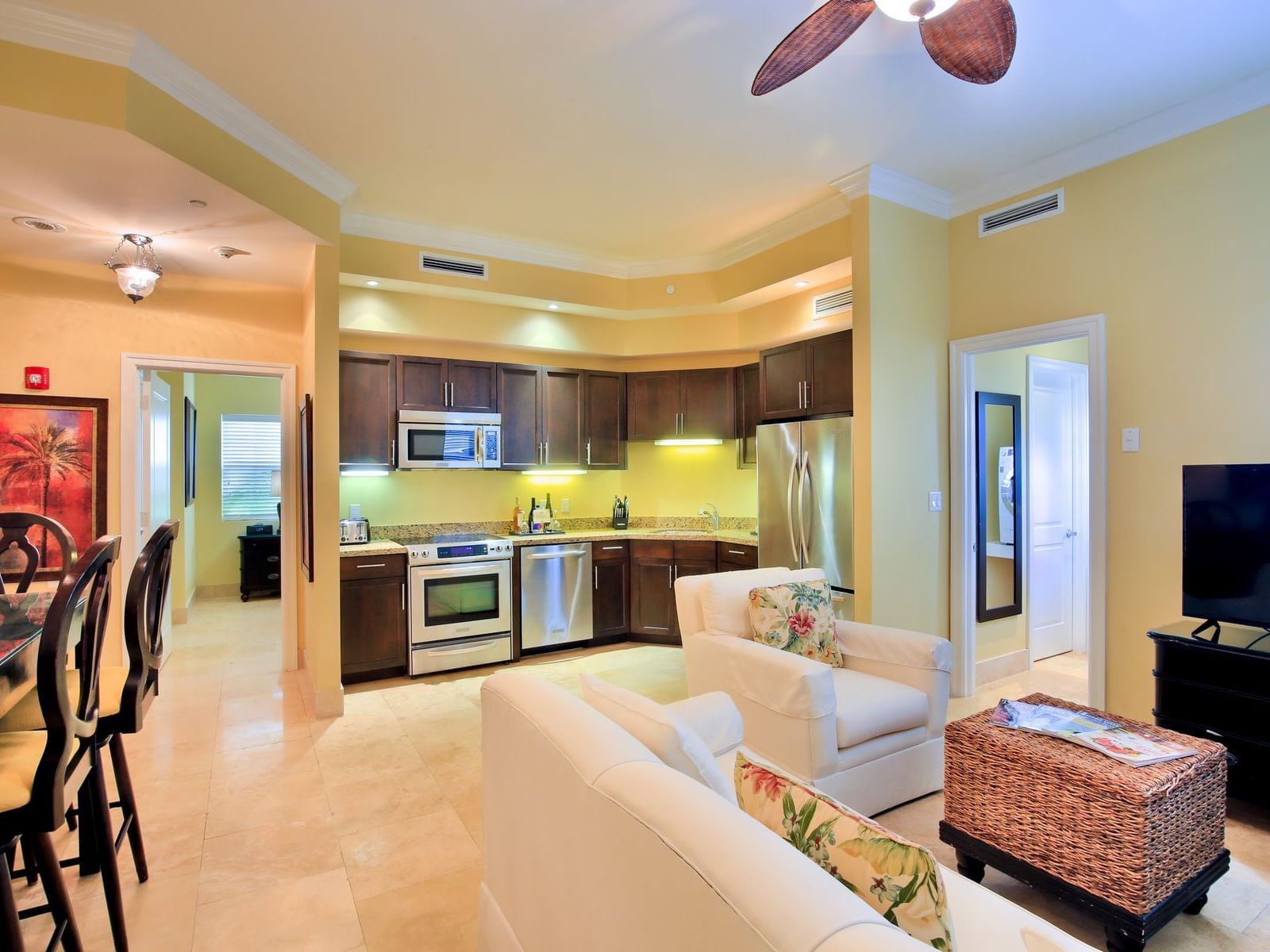 Interior view of 1 Bedroom Suite at Windsong Resort On The Reef