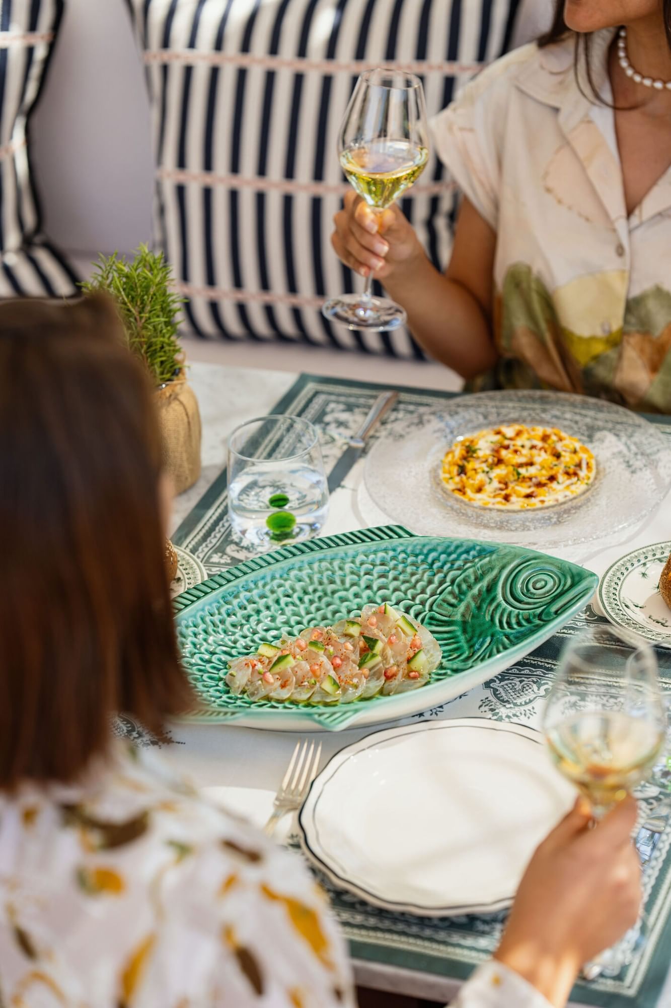 Assiette de cuisine d'auteur de La Terrasse by Jean-François Piège