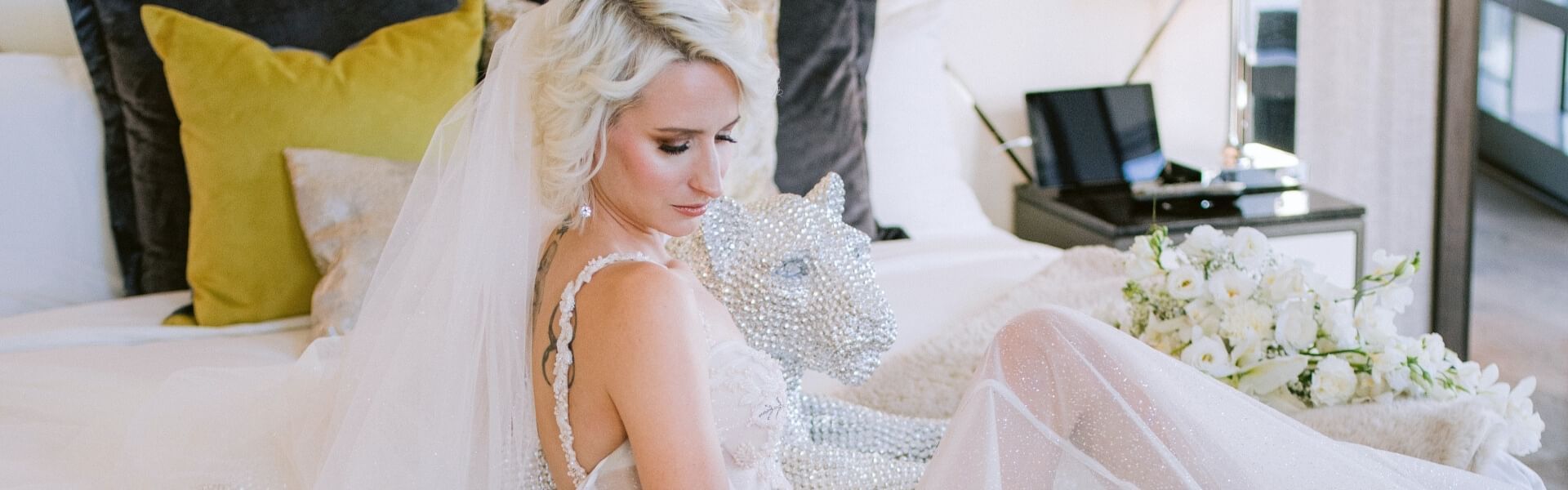 Bridal-Suite-Weddings-Paradox-Hotel-Vancouver Credit: Dreamsoda-Creative