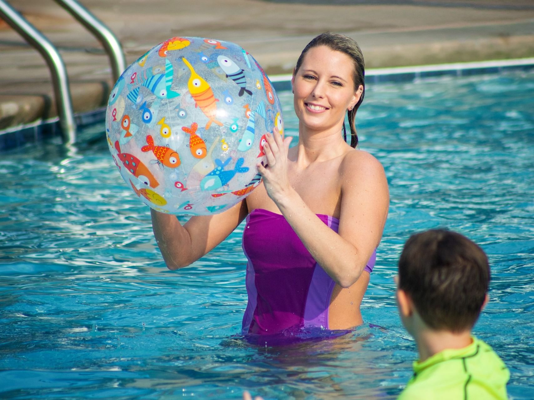 Summer Weekday Special | Hotels in Pigeon Forge with Water Park