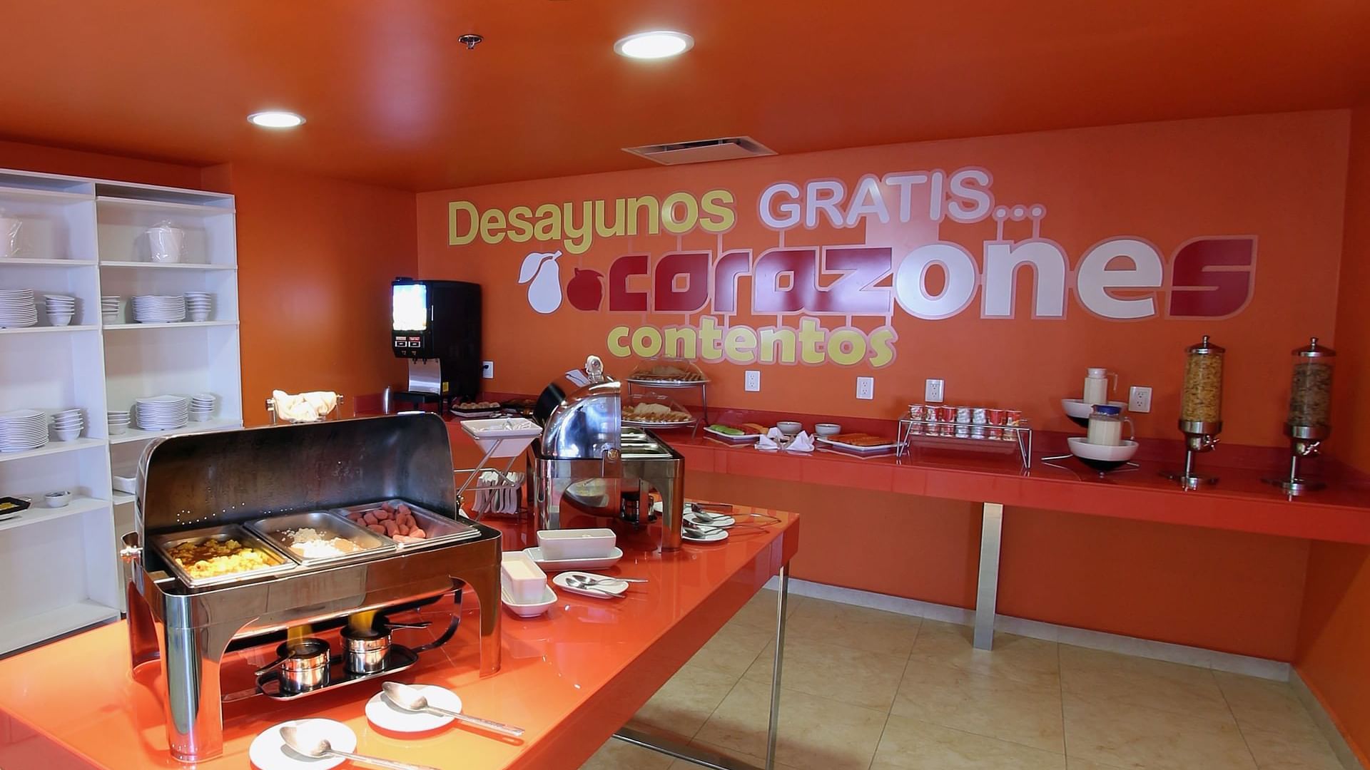 Close-up of a breakfast buffet at One Querétaro Centro Sur