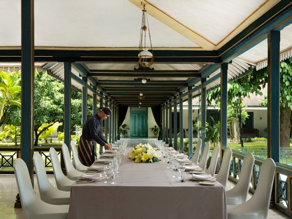 The arranged Gadri - Royal dining room at Royal Ambarrukmo Yogyyakarta