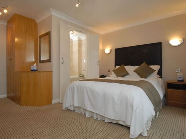 Standard Room at The Barn Hotel, Ruislip