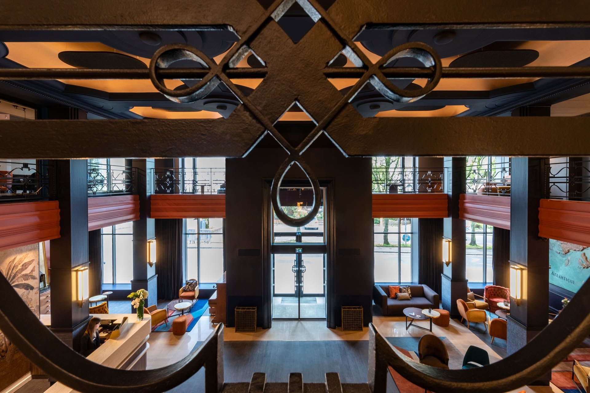 Coin salon du hall à l'Oceania Le Conti Brest