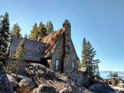 View of the North side of the Historic Thunderbird Lodge by Andrus Hernandez / CC BY-SA 4.0 via Wikimedia Commons