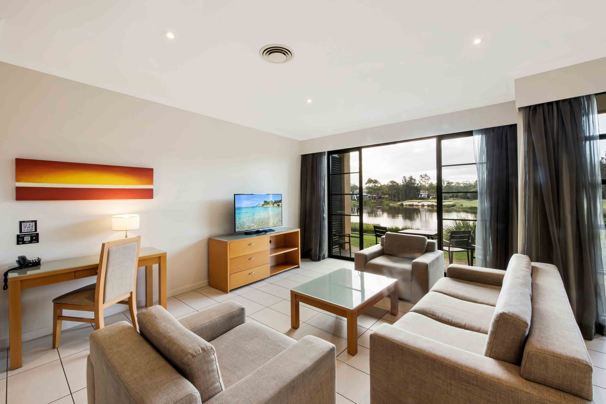 Offers Mercure Kooindah Waters Resort