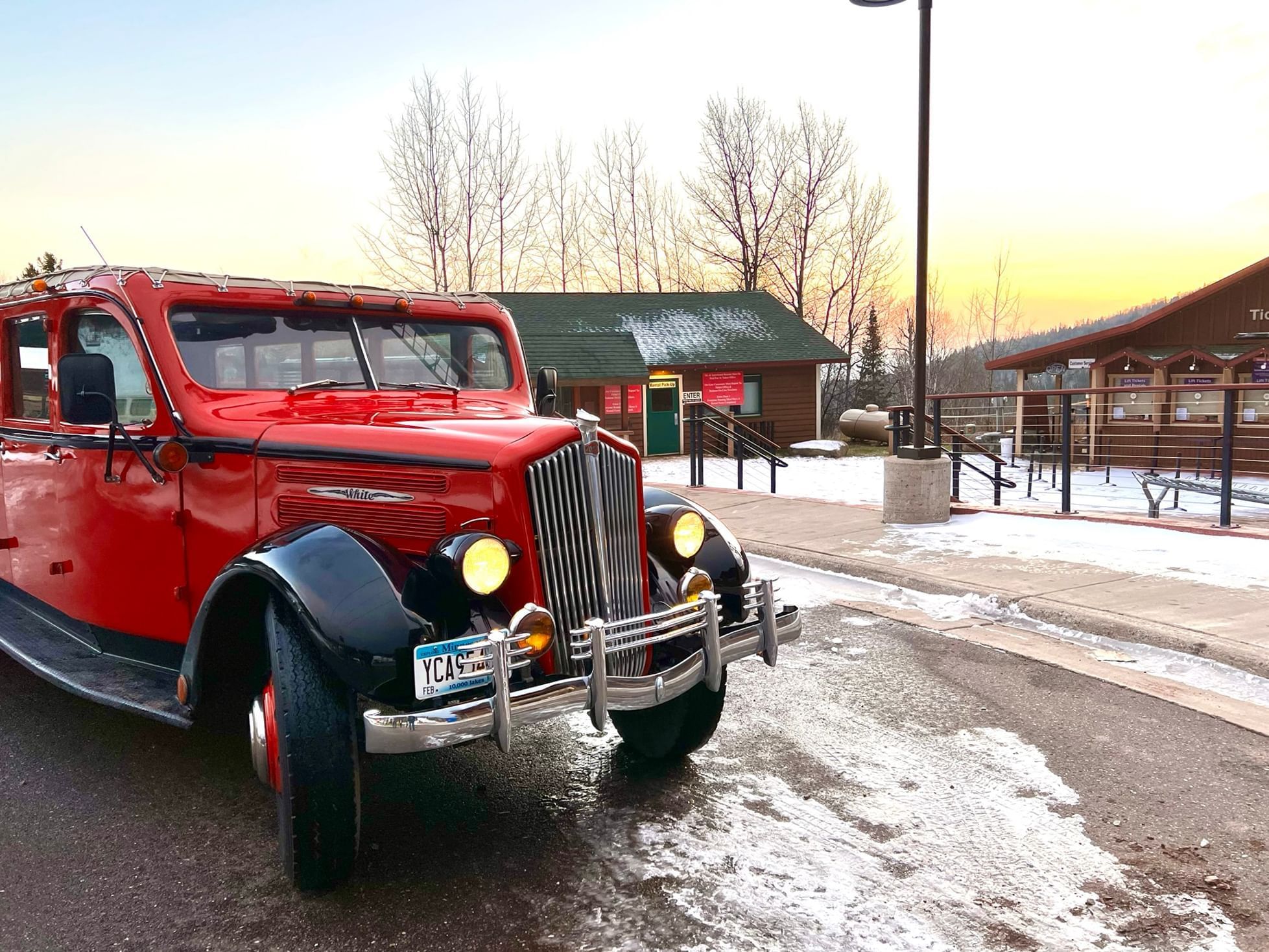 1935 Yellowstone Jammer Shuttle Bus