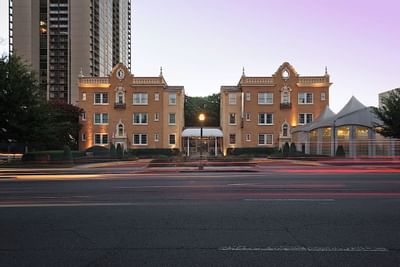 View of the Artmore Hotel from across a street