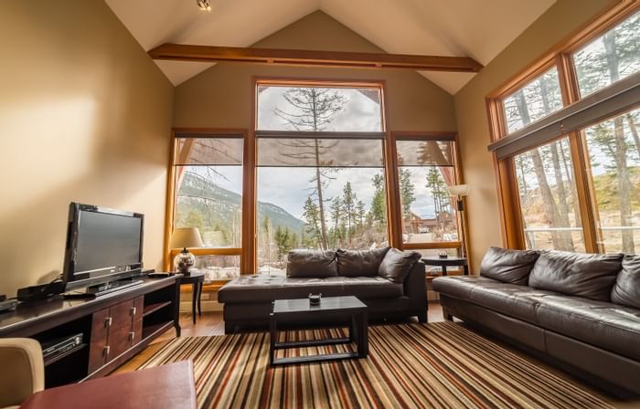 Forest cabins living room at Outback Lakeside Vacation Homes